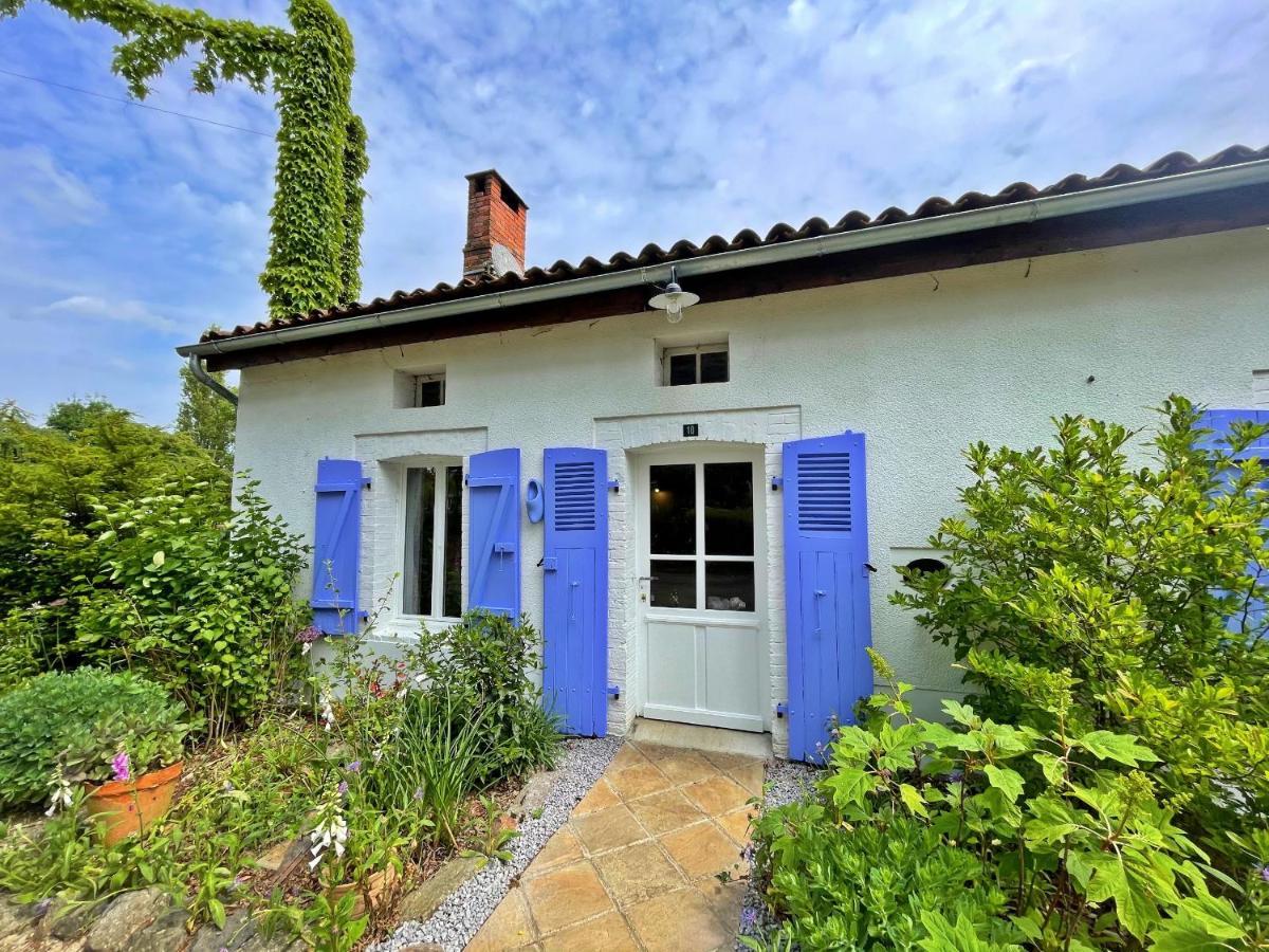 Champs Chevrier Villa Mezieres-sur-Issoire Exteriör bild